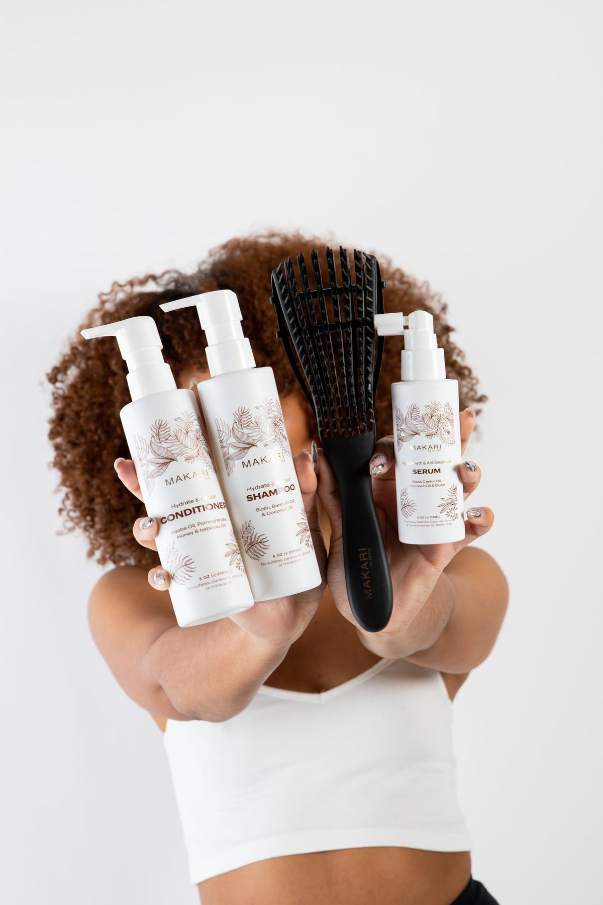 Hair Care Set with Shampoo, Conditioner, Serum & Brush J8850